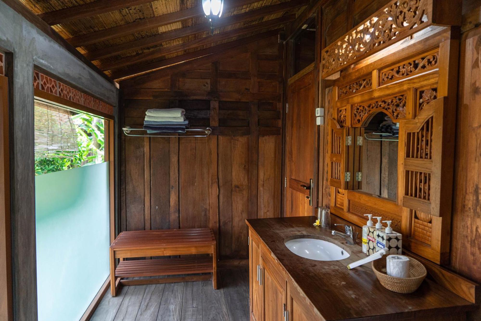 Wisma tamu Bali Desa Asri